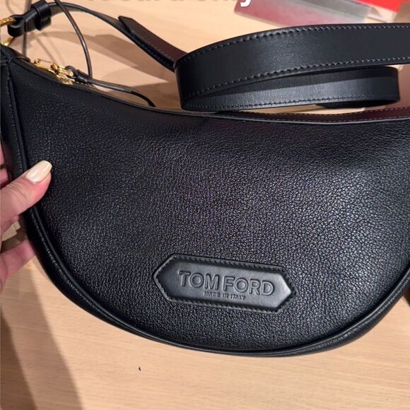 Tom Ford Black Crescent Leather Crossbody Sling Bag NWT - Picture 8 of 9